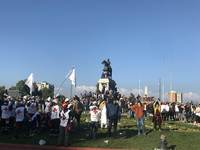 https://archivo-arde.s3-sa-east-1.amazonaws.com/Cuerpo y protesta 2019/HLTZ%QqpQHi4T6%yKxTtPw.jpg